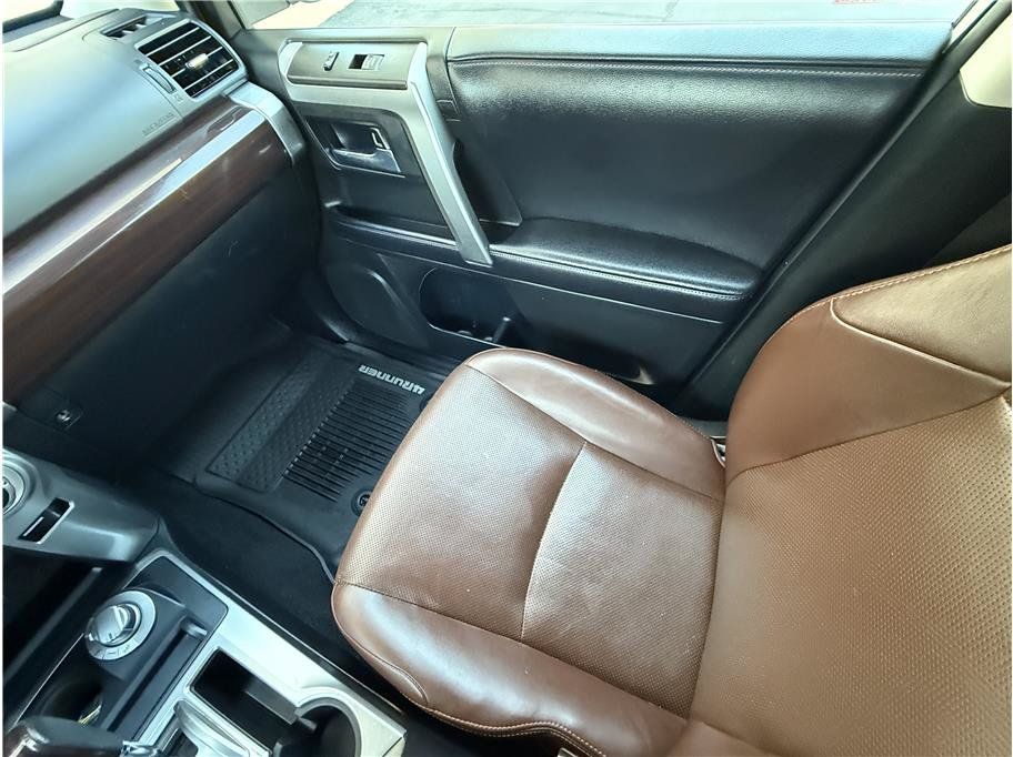 Used 2018 Toyota 4Runner Limited AWD/4WD image 12