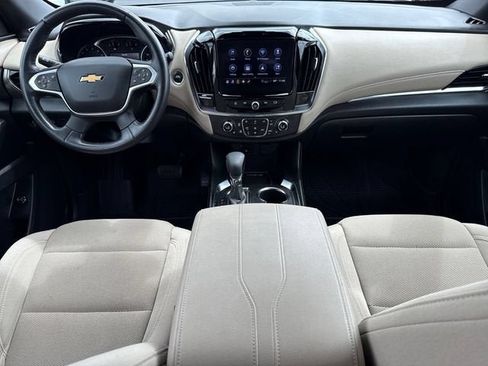 Used 2023 Chevrolet Traverse LT FWD image 13