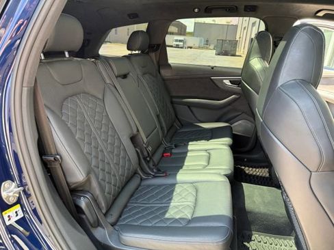 Used 2023 Audi SQ7 Prestige AWD/4WD image 22