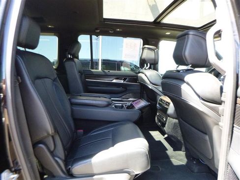 Used 2024 Jeep Grand Wagoneer L 4WD image 9