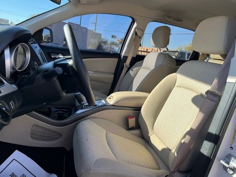 Used 2018 Dodge Journey SE image 24