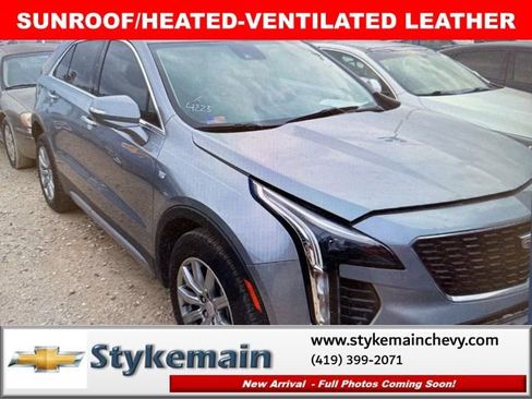 Used 2023 Cadillac XT4 Premium Luxury w/ Enhanced Visibility Package image 16