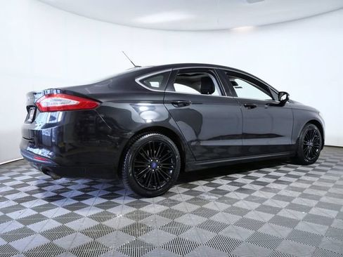Used 2014 Ford Fusion SE w/ Equipment Group 202A FWD image 8