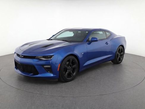 Used 2016 Chevrolet Camaro SS RWD image 3