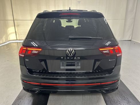 Certified 2023 Volkswagen Tiguan SE R-Line image 21