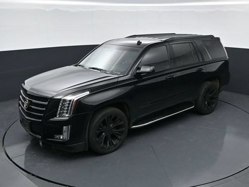 Used 2015 Cadillac Escalade Luxury AWD/4WD image 23