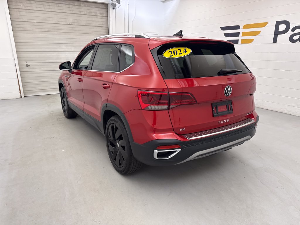 Used 2024 Volkswagen Taos SE w/ Black Wheel Plus Package AWD/4WD image 4