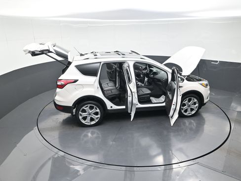 Used 2018 Ford Escape Titanium w/ Ford Safe & Smart Package image 14