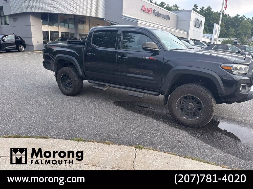 Used 2020 Toyota Tacoma TRD Off-Road w/ TRD Premium Off Road Package AWD/4WD image 2