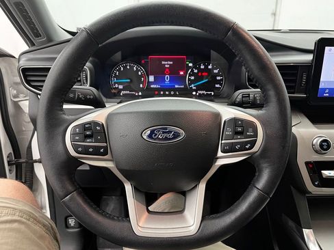 Used 2023 Ford Explorer XLT w/ Equipment Group 202A image 23