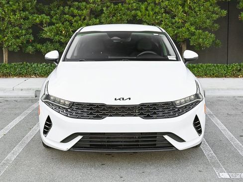 Used 2022 Kia K5 LX image 2