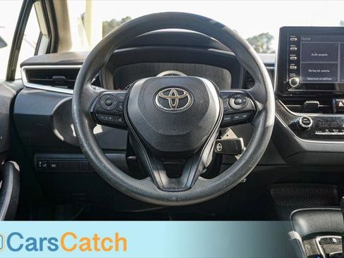 Used 2020 Toyota Corolla LE image 25