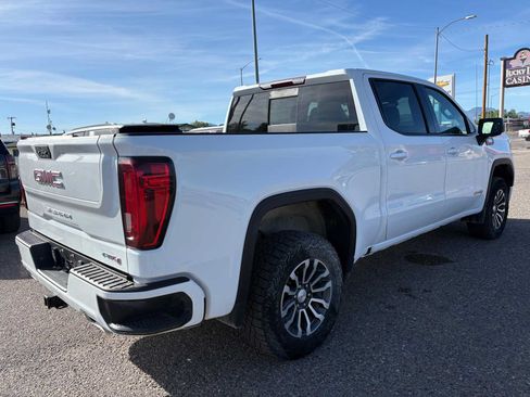 Used 2021 GMC Sierra 1500 AT4 w/ AT4 Preferred Package AWD/4WD image 3