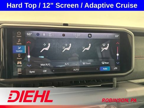 Used 2025 Jeep Wrangler Unlimited Rubicon AWD/4WD image 27