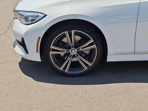 Used 2021 BMW 330i xDrive Sedan w/ Convenience Package AWD/4WD image 10