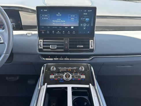 Used 2022 Lincoln Navigator Black Label AWD/4WD image 18