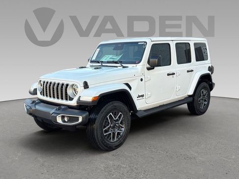 New 2026 Jeep Wrangler Unlimited Sahara AWD/4WD image 25