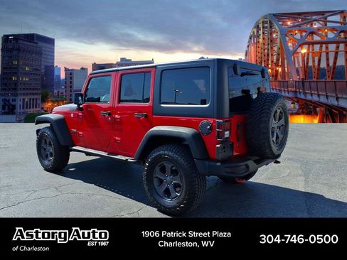 Used 2017 Jeep Wrangler Unlimited Rubicon AWD/4WD image 5