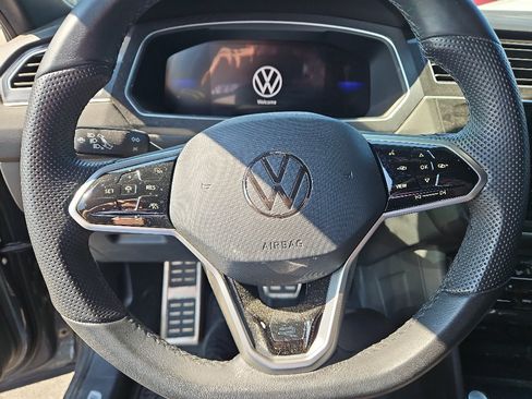 Used 2024 Volkswagen Tiguan SE R-Line w/ MDO Package, Two-Row AWD/4WD image 10