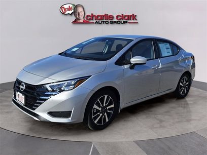 New 2025 Nissan Versa SV w/ Trunk Package