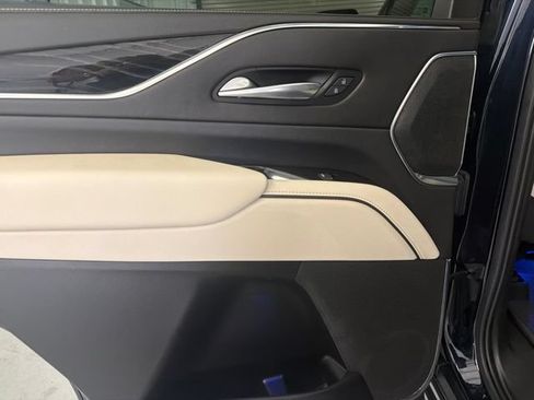 Used 2021 Cadillac Escalade Sport w/ LPO, Illumination Package RWD image 14