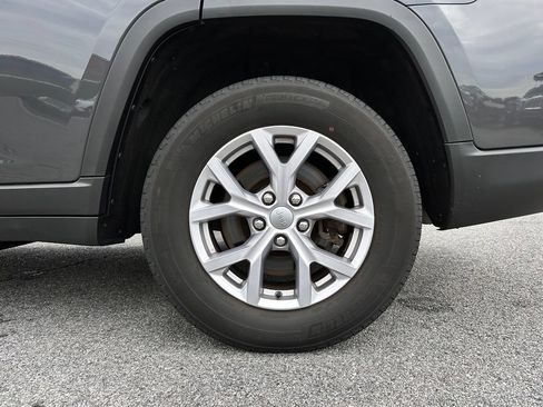 Used 2022 Jeep Grand Cherokee L Limited AWD/4WD image 50