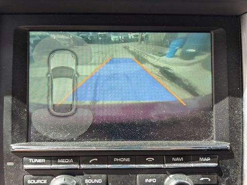Used 2015 Porsche Macan Turbo AWD/4WD image 13