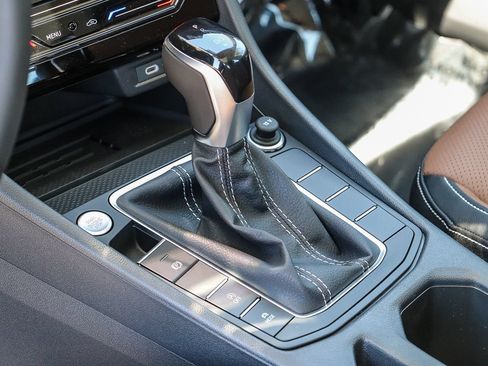 New 2026 Volkswagen Jetta SEL FWD image 24