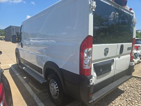 Used 2025 RAM ProMaster 2500 w/ U-Haul Equipment Group FWD image 4