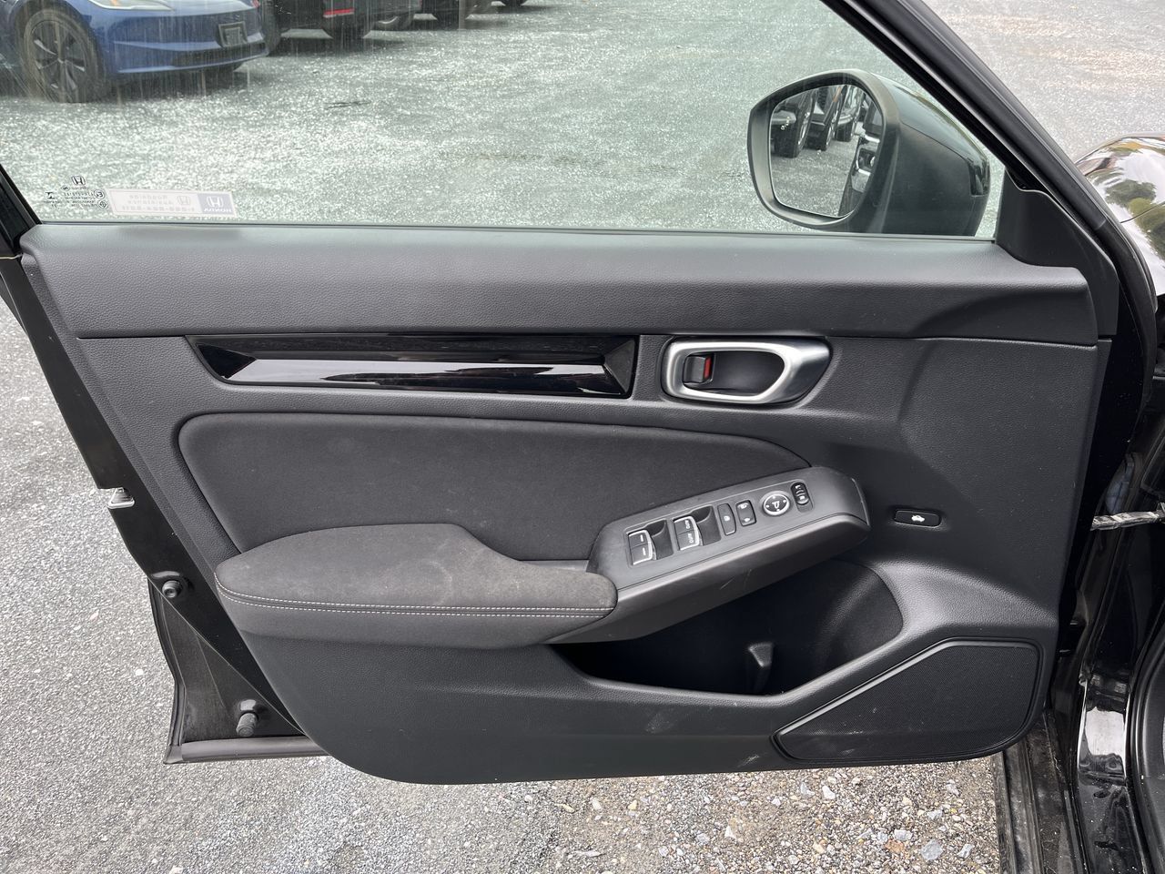 Used 2022 Honda Civic EX image 2