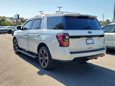 Used 2021 Ford Expedition Limited AWD/4WD image 4