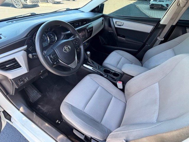 Used 2015 Toyota Corolla LE FWD image 5