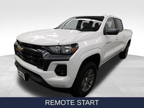 Used 2023 Chevrolet Colorado LT w/ LT Convenience Package II AWD/4WD image 3
