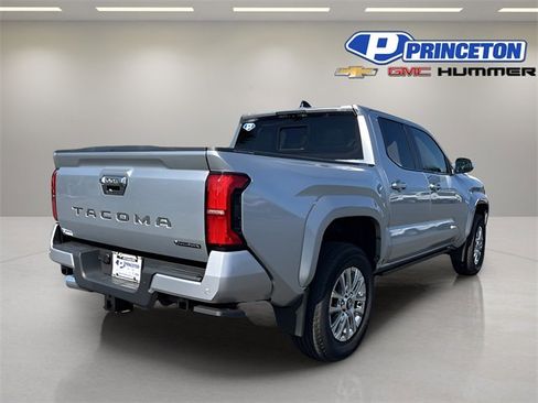 Used 2024 Toyota Tacoma Limited image 4