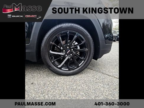 Used 2023 GMC Terrain SLE w/ Driver Convenience Package AWD/4WD image 8