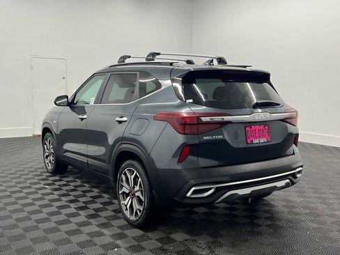 Used 2022 Kia Seltos SX w/ Sunroof Package image 3
