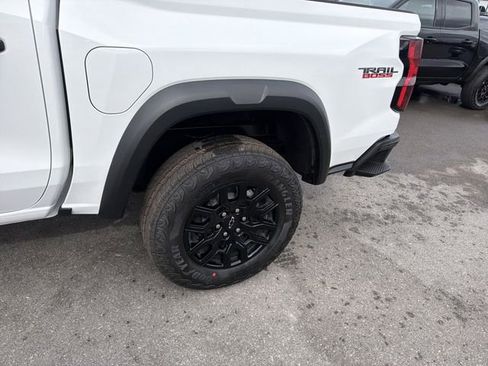 New 2026 Chevrolet Colorado Trail Boss AWD/4WD image 12