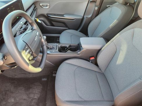 New 2025 Kia K4 LXS image 8