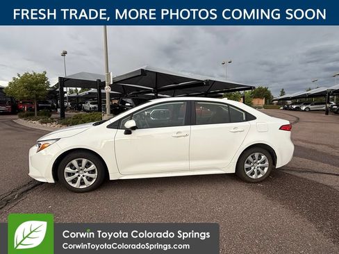 Used 2025 Toyota Corolla LE FWD image 5