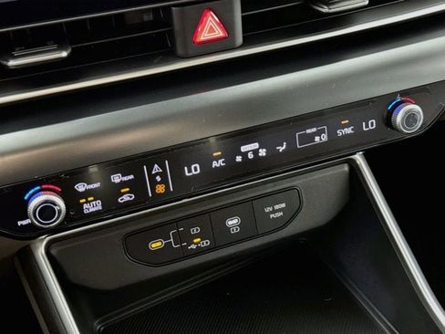 New 2027 Kia Carnival FWD image 16