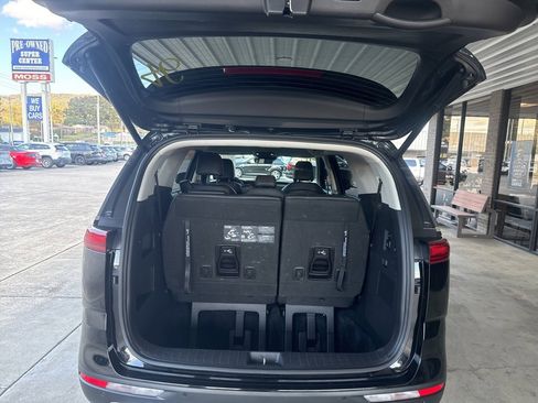 Used 2024 Kia Carnival SX image 19