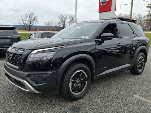 Used 2025 Nissan Pathfinder Rock Creek image 4