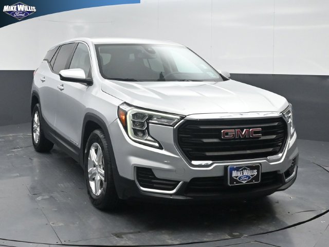 Used 2022 GMC Terrain SLE FWD image 1