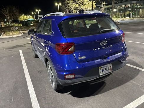 Used 2022 Hyundai Venue Limited w/ Cargo Package image 6