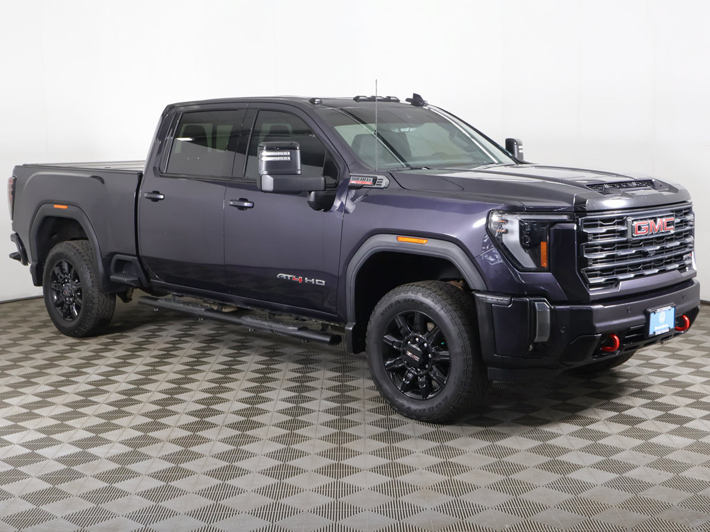 Used 2024 GMC Sierra 2500 AT4 w/ Technology Package AWD/4WD image 2