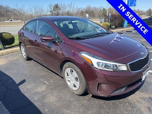Used 2018 Kia Forte LX image 1