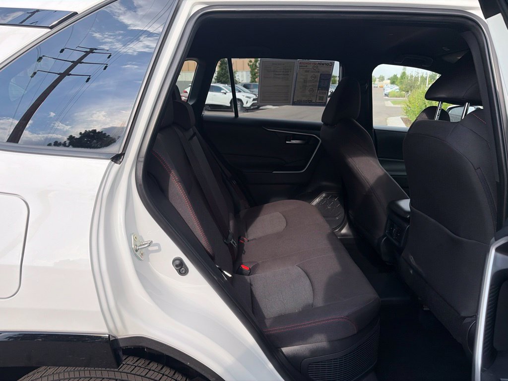 Used 2025 Toyota RAV4 SE AWD/4WD image 15