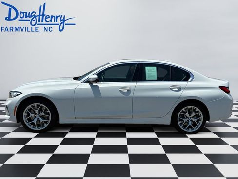 Used 2025 BMW 330i Sedan RWD image 2