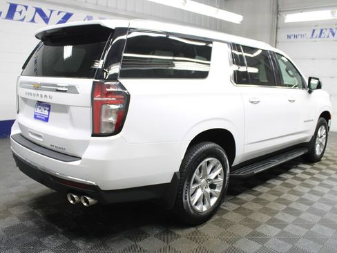 Used 2024 Chevrolet Suburban Premier AWD/4WD image 6