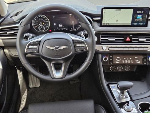New 2025 Genesis G70 2.5T image 8